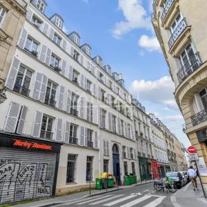 Paris IIIe - Place des Vosges - Duplex 2 chambres Calme Lumineux