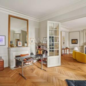Appartement haussmannien d’exception – Square de la Tour Maubour