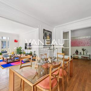 Paris VII- Appartement familial au pieds du Champ-De-Mars