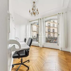 PARIS VIIIe - Appartement familial et de réception