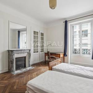 Paris VIe - Maison Bourgeoise, à quelques pas du jardin du Luxem