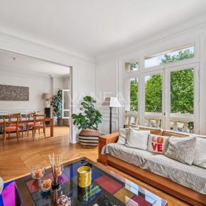 Paris VII- Appartement familial au pieds du Champ-De-Mars