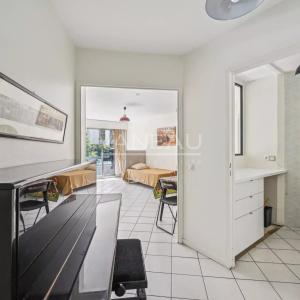 Convention Alleray - Studio avec balcon sur verdure