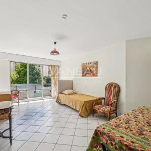 Convention Alleray - Studio avec balcon sur verdure