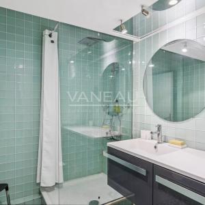 XV ème Javel - Grand studio lumineux avec loggia. Sans vis-àvis
