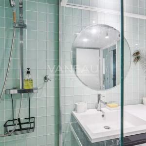 XV ème Javel - Grand studio lumineux avec loggia. Sans vis-àvis