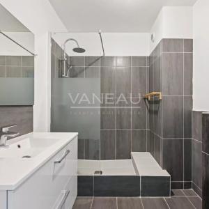 PARIS XVIème - Auteuil - Studio avec balcon
