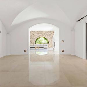 Mougins – Superbe villa provençale avec terrain constructible à 