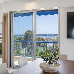Cannes Basse Californie appartement à vendre 4 pièces vue mer
