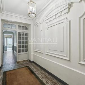 PARIS XV- Appartement trois pièces en bon état