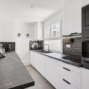 PARIS XVIe - Village d'Auteuil - Bel appartement familial et de 