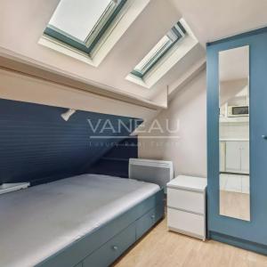 Paris Ier Place Vendôme - Charmante  studette en étage élevé