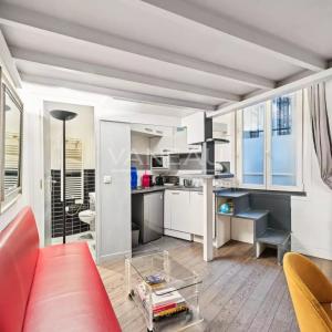 PARIS XVIIIe - Lamarck Caulaincourt  - Atelier d' artiste + un s