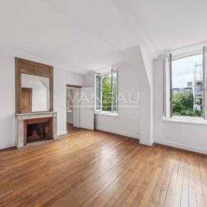 Paris VII - Appartement entièrement sur cour arborée au calme - 