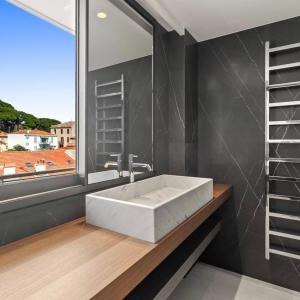 Cannes Plages du Midi - Penthouse 4 pièces vue mer à vendre