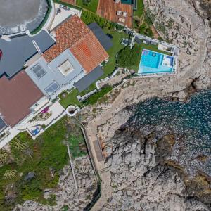 UNIQUE ! Belle propriété pied dans l'eau - accès direct à la mer