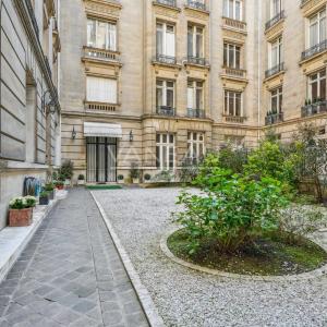 Paris XVIe - Place Victor Hugo / Poincaré - Studette de 10,12 m2