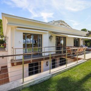 CANNES CROISETTE – UNIQUE VILLA