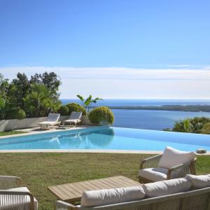 CANNES VILLA RENOVEE VUE MER PANORAMIQUE A VENDRE
