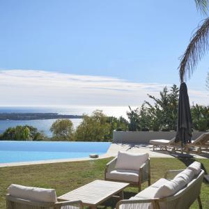 CANNES VILLA RENOVEE VUE MER PANORAMIQUE A VENDRE