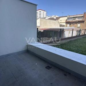 Studio avec Terrasse, box et résidence rénovée et sécurisée – Vi