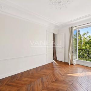 Paris XVIe - Auteuil - Appartement traversant en étage élevé.