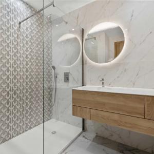Cannes Montfleury – 4 pièces entièrement rénové avec vue mer pan