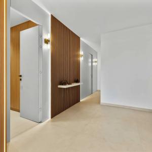 Cannes Montfleury – 4 pièces entièrement rénové avec vue mer pan