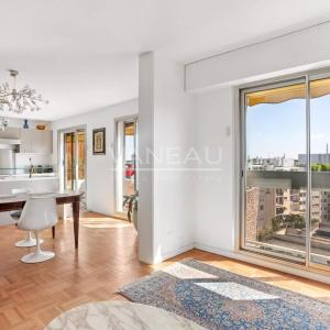 6 pièces en dernier étage avec balcons et vues dégagées