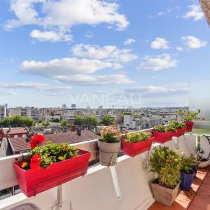 6 pièces en dernier étage avec balcons et vues dégagées