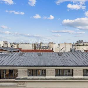 Paris IIème - Dernier étage avec ascenseur - vue dégagée