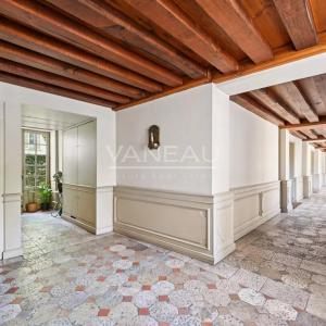 PARIS Ve - Archevêché / Maubert - Duplex en dernier étage avec v