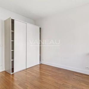 PARIS XV - Mairie : Appartement deux pièces avec vue dégagée
