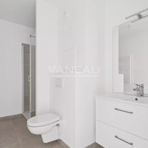 Issy-les-Moulineaux - Appartement deux pièces rénové balcon vue 