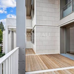 Issy-les-Moulineaux - Appartement trois pièces rénové balcon