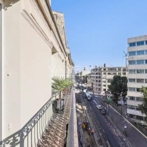 PARIS V - ETAGE ELEVE - BALCON