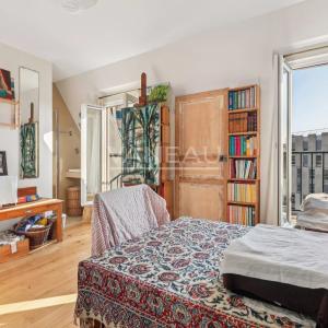 PARIS V - ETAGE ELEVE - BALCON
