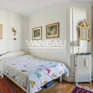 PARIS XVeme - Beau classique - Saint Lambert