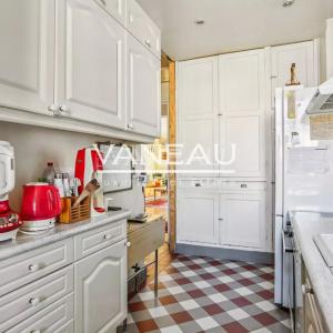 PARIS XVeme - Beau classique - Saint Lambert