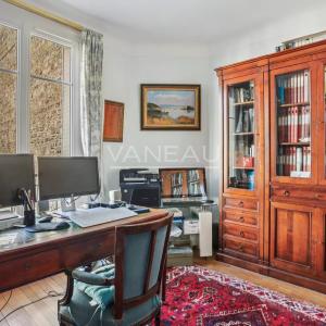 PARIS XVeme - Beau classique - Saint Lambert