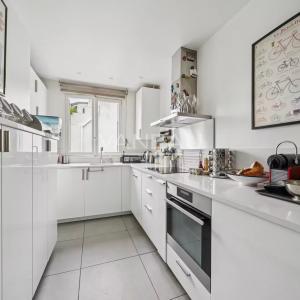 Paris XVIe - Chaussée de la Muette.