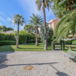 Cannes Saint-Nicolas – Superbe duplex de 5 pièces au dernier éta