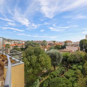 Cannes Saint-Nicolas – Superbe duplex de 5 pièces au dernier éta