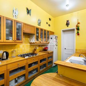 Paris XVe - DEMEURE FAMILIALE (291²m² Carrez - 370 m² au sol) et