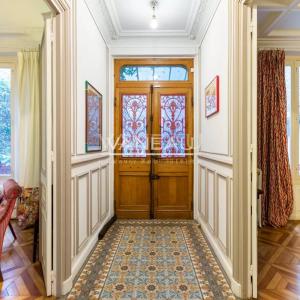 Paris XVe - DEMEURE FAMILIALE (291²m² Carrez - 370 m² au sol) et