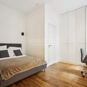 Paris XVIe - Victor Hugo - Voie privée - Exclusivité