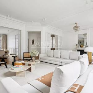 Paris XVIe - Victor Hugo - Voie privée - Exclusivité