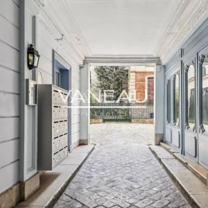 Appartement familial entièrement refait à neuf rue Washington - 