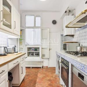 Paris VIIe - Rue de Bourgogne - Appartement familial et d'except