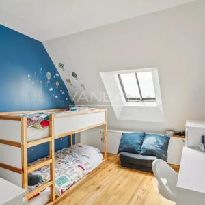 Paris VIIe - Ecole Militaire - Bel appartement en étage élevé - 